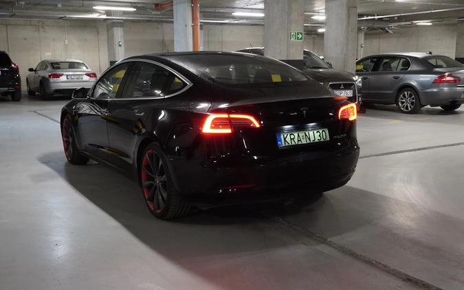 Tesla Model 3 cena 159000 przebieg: 115000, rok produkcji 2019 z Płońsk małe 106